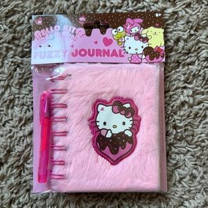 🆕 | Hello Kitty Fuzzy Journal